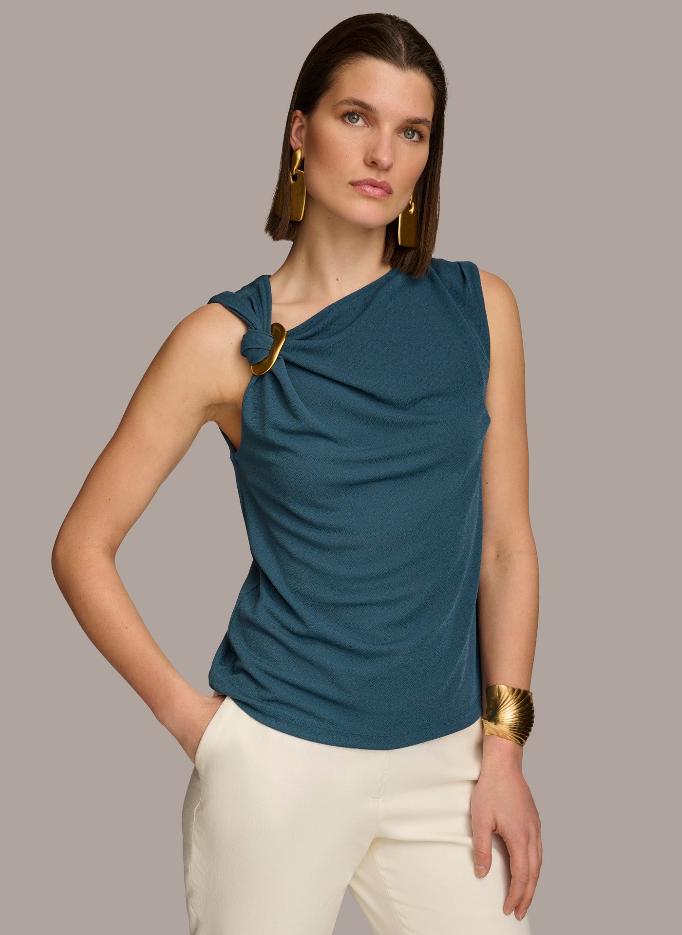 (image for) GORGEOUS HARDWARE SHOULDER TOP